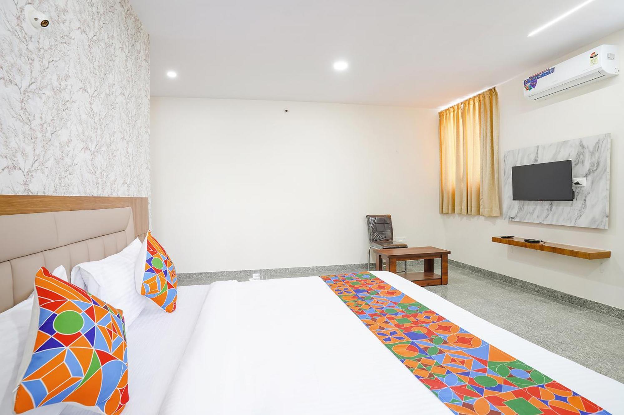 Fabhotel Platinum Palace - Nr Magadi Main Road Bangalore Esterno foto