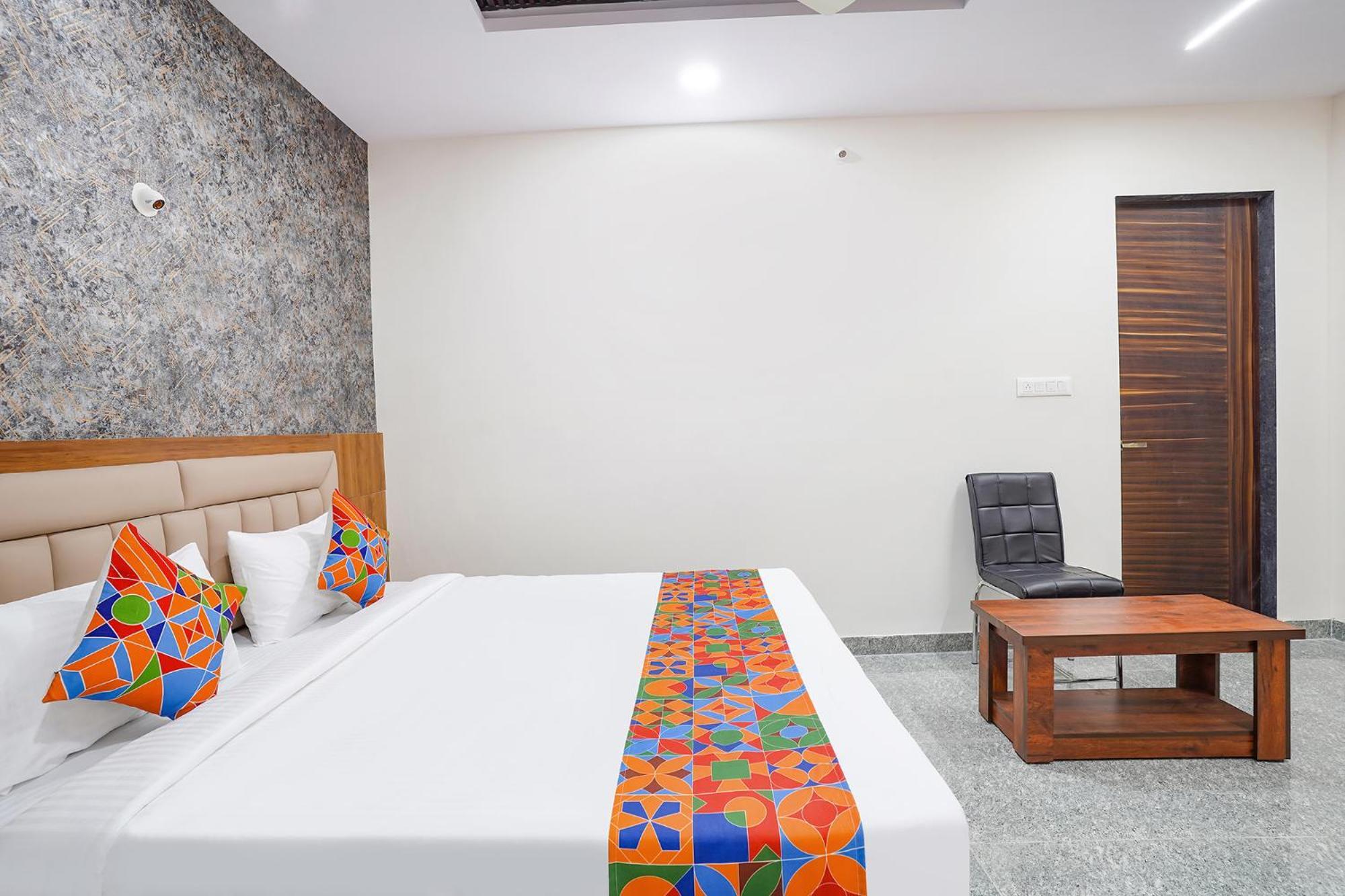 Fabhotel Platinum Palace - Nr Magadi Main Road Bangalore Esterno foto