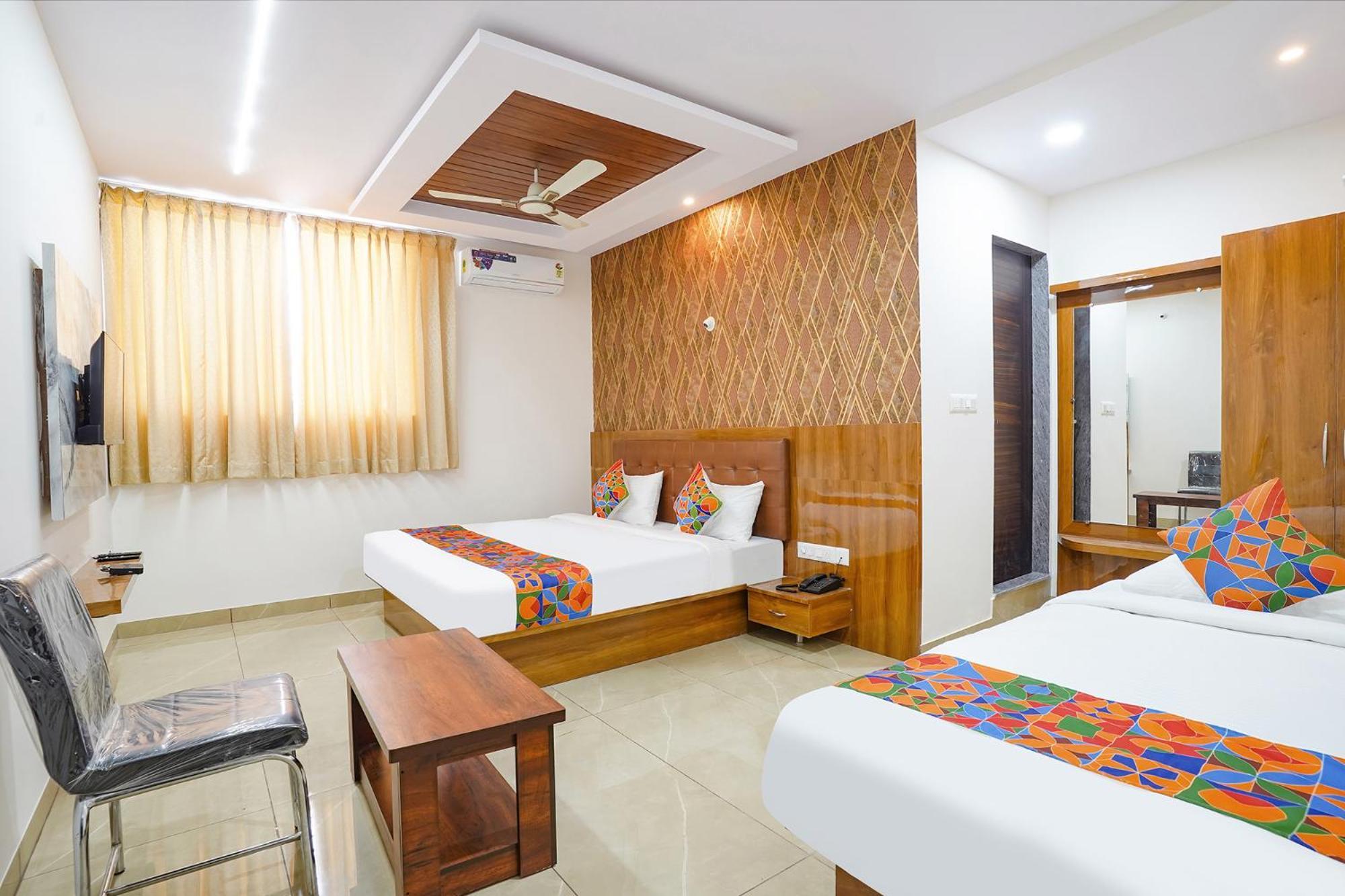 Fabhotel Platinum Palace - Nr Magadi Main Road Bangalore Esterno foto