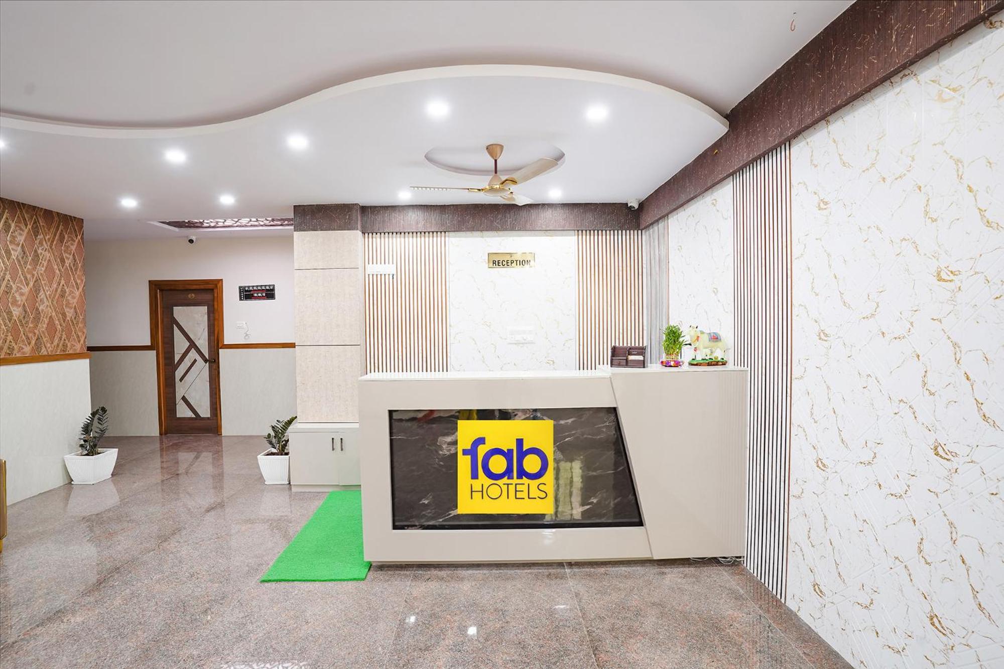 Fabhotel Platinum Palace - Nr Magadi Main Road Bangalore Esterno foto