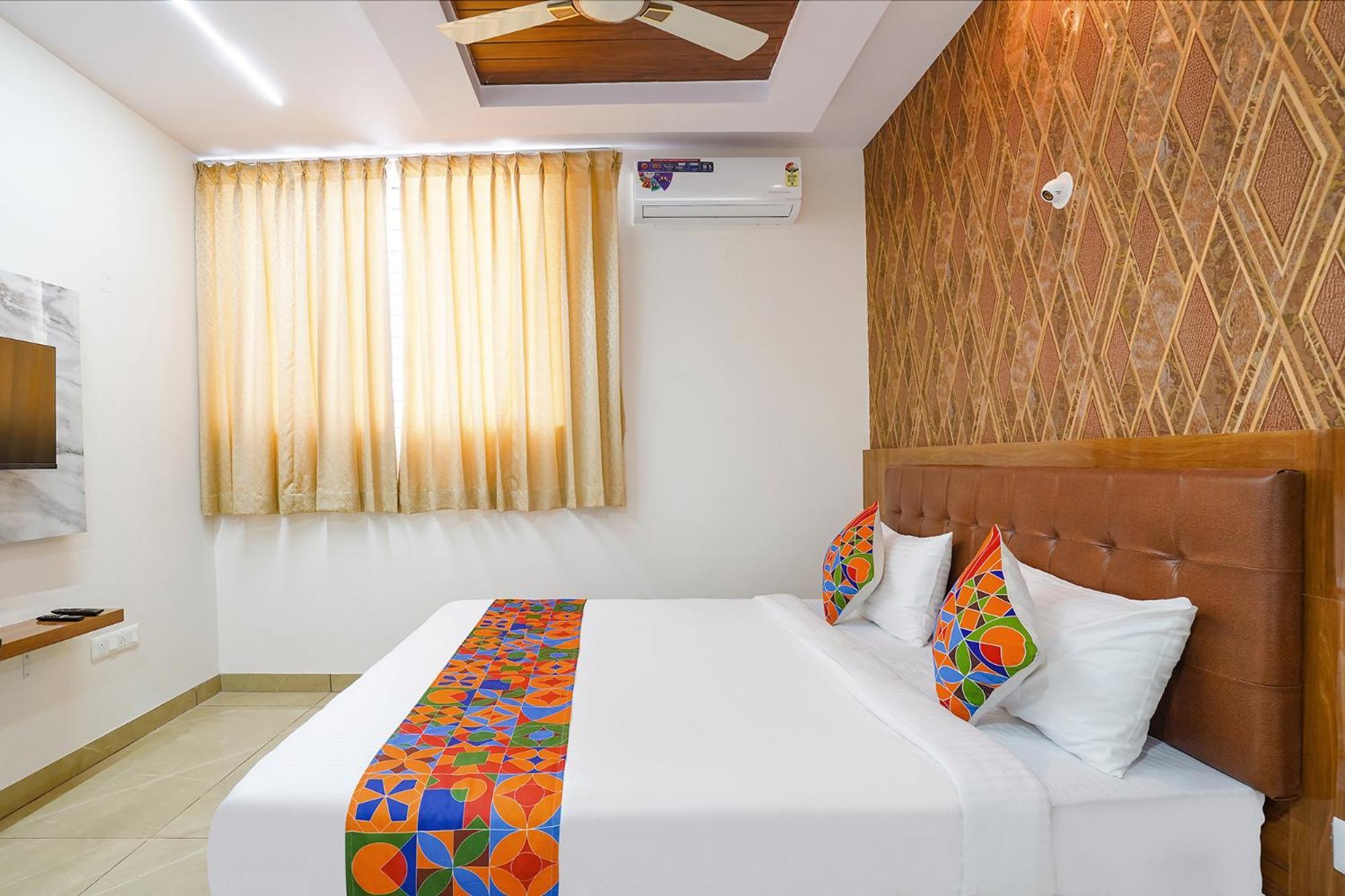 Fabhotel Platinum Palace - Nr Magadi Main Road Bangalore Esterno foto